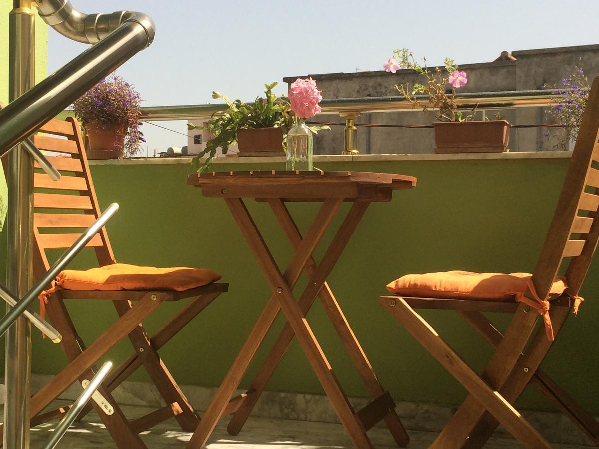 Friends House Bed & Breakfast Tirana Bagian luar foto